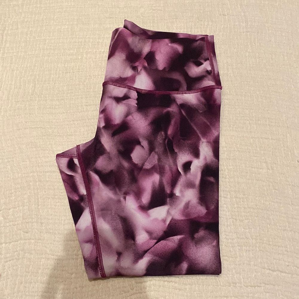lululemon 7/8 length purple leggings
